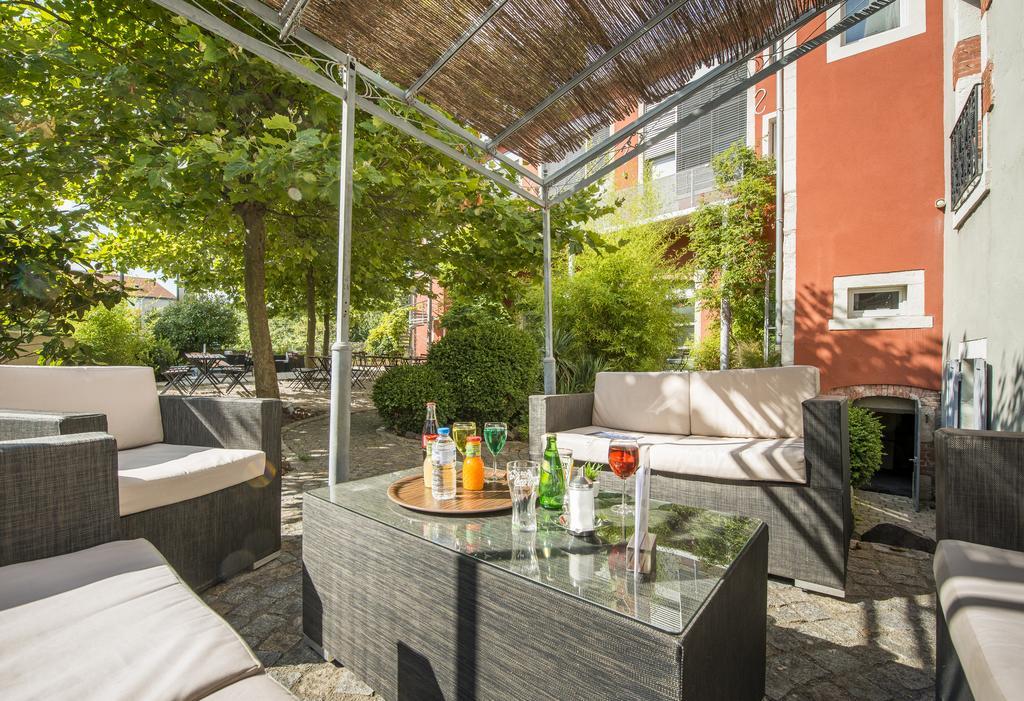 Hotel Des Capucins Le Puy-en-Velay Екстер'єр фото
