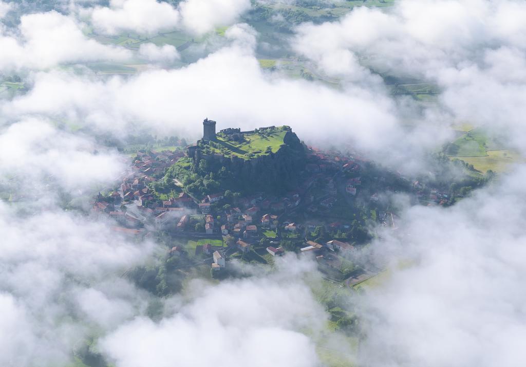 Hotel Des Capucins Le Puy-en-Velay Екстер'єр фото