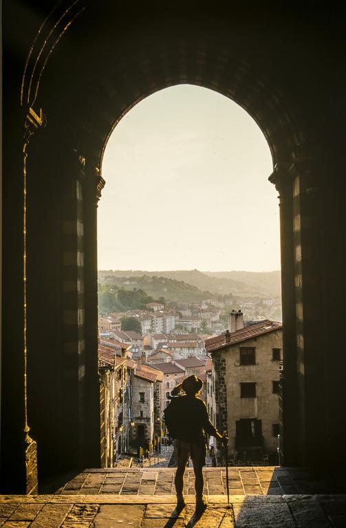 Hotel Des Capucins Le Puy-en-Velay Екстер'єр фото