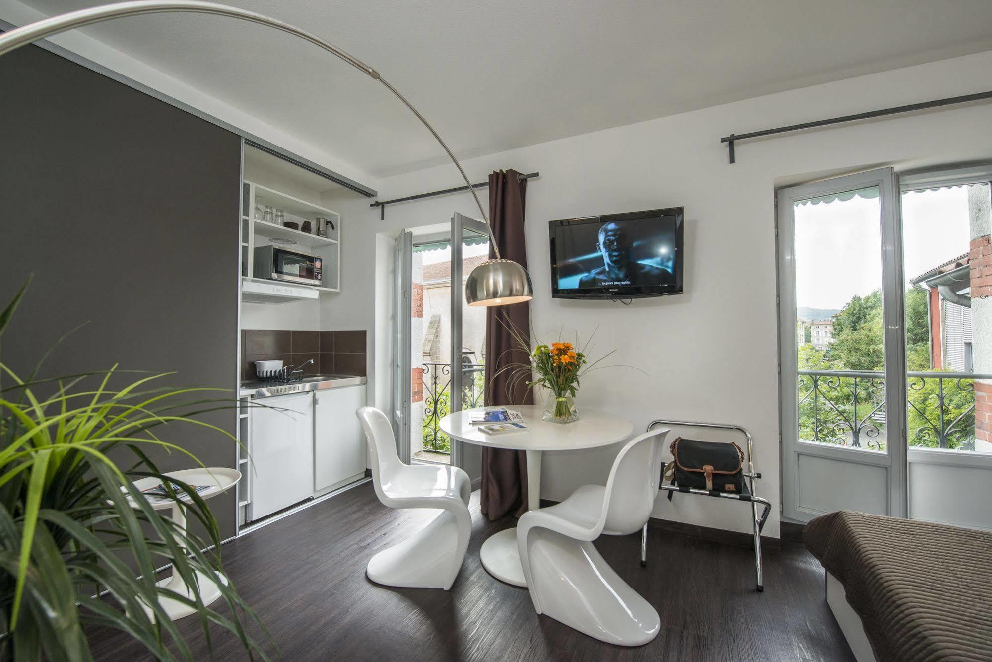 Hotel Des Capucins Le Puy-en-Velay Екстер'єр фото